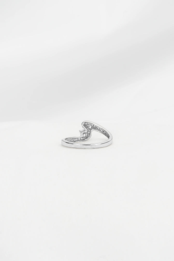 Nhẫn Gợn Sóng Đính Đá CZ Kiểu Ý 750 Bảo Tín K&K