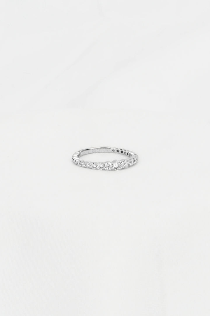 Nhẫn Nửa Viền Đá Kiểu Ý 750 Bảo Tín K&K