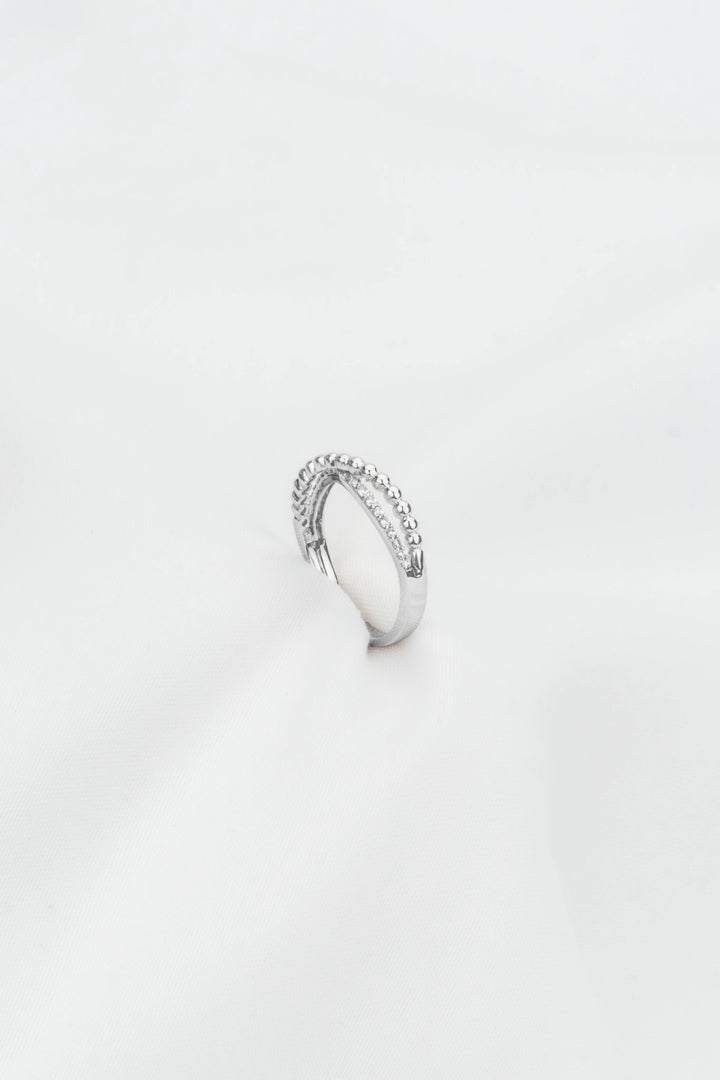 Nhẫn Xéo Nổi Bi Tấm Đính Đá CZ Kiểu Ý 750 Bảo Tín K&K