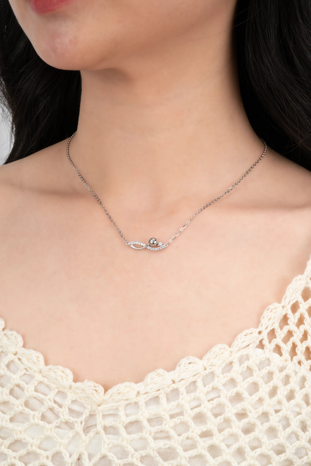 Dây Chuyền Mặt Vô Cực Bi Khắc Máy Đính Đá CZ Kiểu Ý 750 Bảo Tín K&K