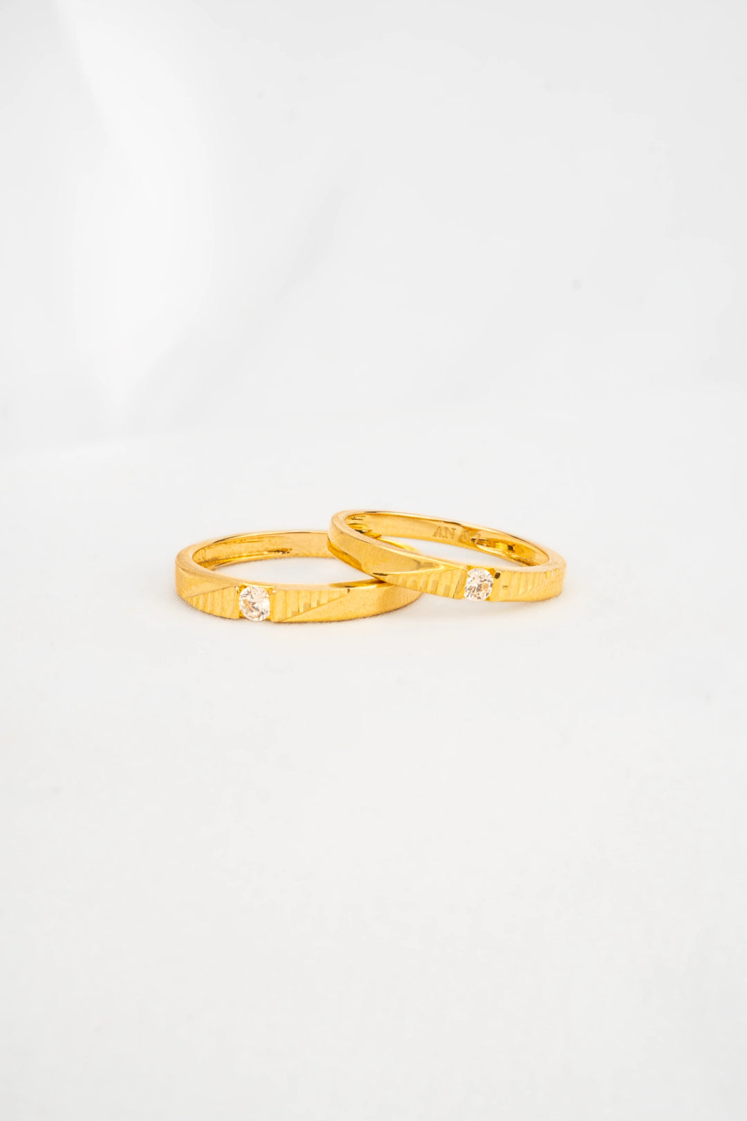 Nhẫn Cưới Kiểu Đính Đá CZ Vàng 16K Bảo Tín K&K