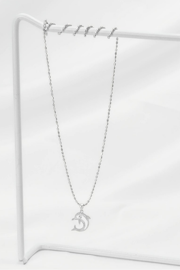 Dây Chuyền Mặt Cá Heo Chạm Hoa Văn Đính Đá CZ Kiểu Ý 750 Bảo Tín K&K