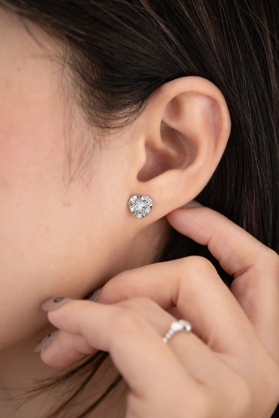 Bông Tai Trái Tim 3D Viền Tấm Kiểu Ý 750 Bảo Tín K&K