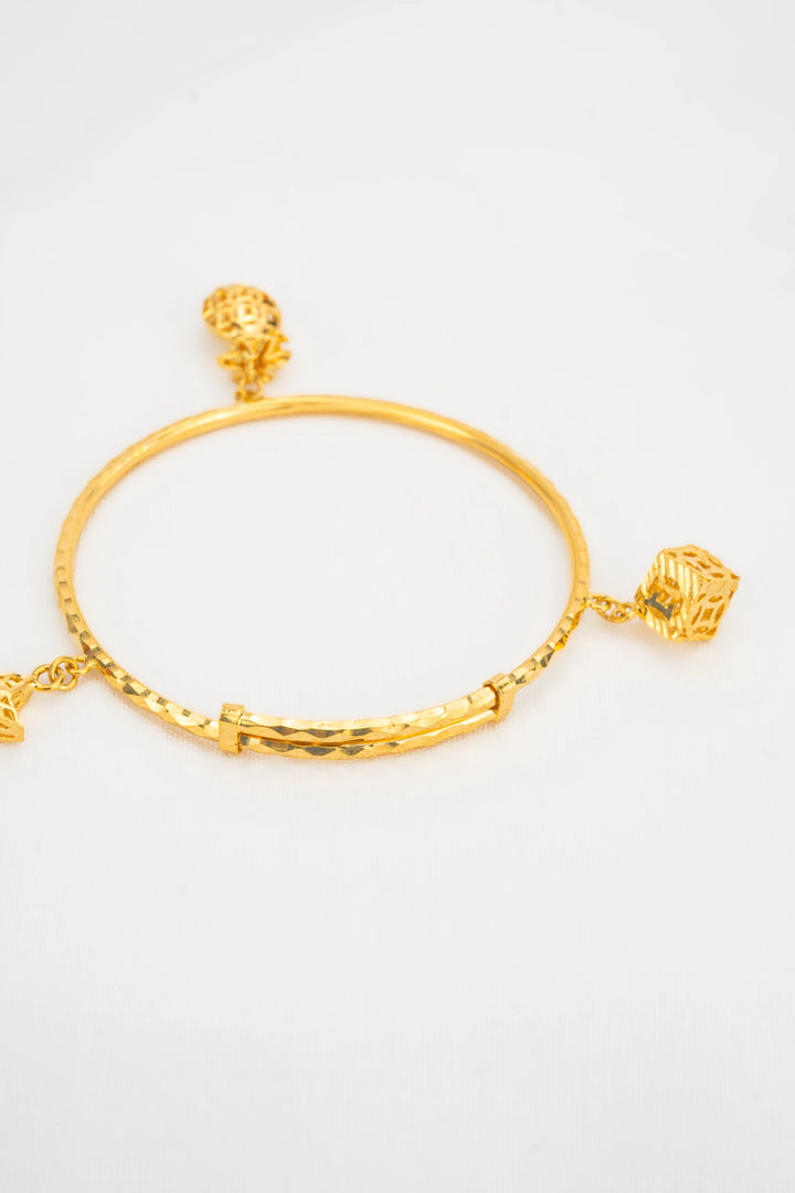 Vòng Tay Em Bé Charm Hoạ Tiết Đồng Tiền Vàng 16K Bảo Tín K&K