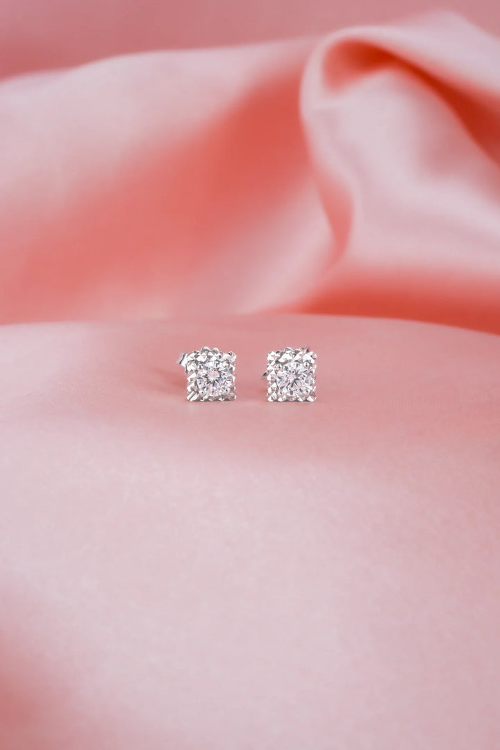 Bông Tai Hột Viền Vuông Khắc Máy Đính Đá CZ Kiểu Ý 750 Bảo Tín K&K