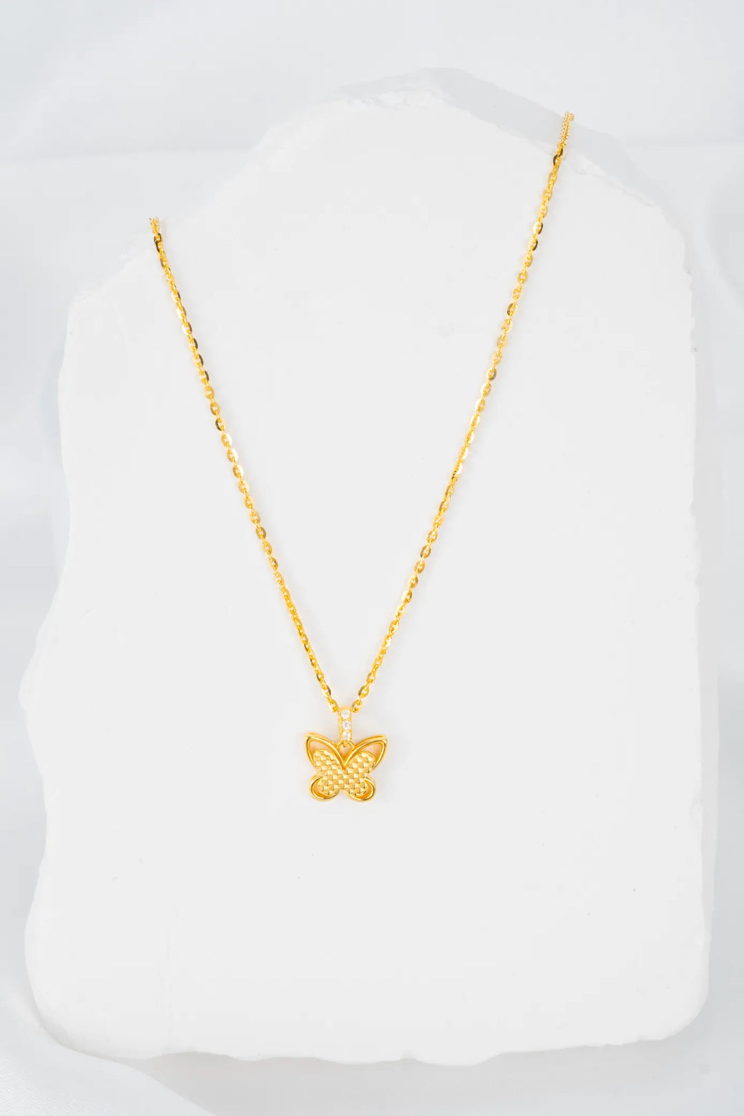 Dây Chuyền Liền Mặt Bướm Hoạ Tiết Nổi 3D Vàng 16K đính đá CZ Bảo Tín K&K