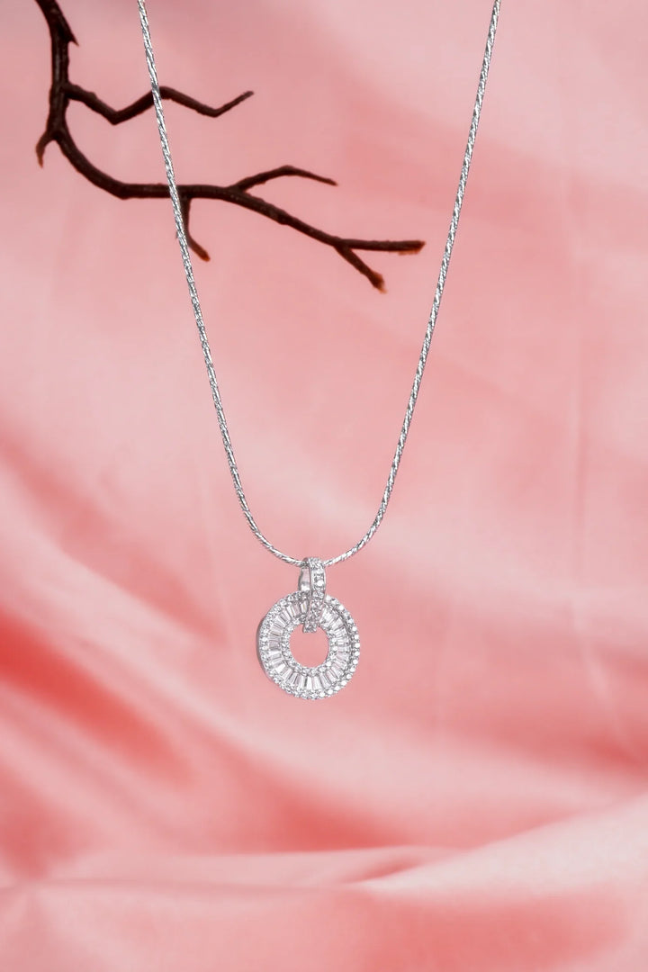 Dây Chuyền Mặt Đá Baguette Viền Tấm Đính Đá CZ Kiểu Ý 750 Bảo Tín K&K