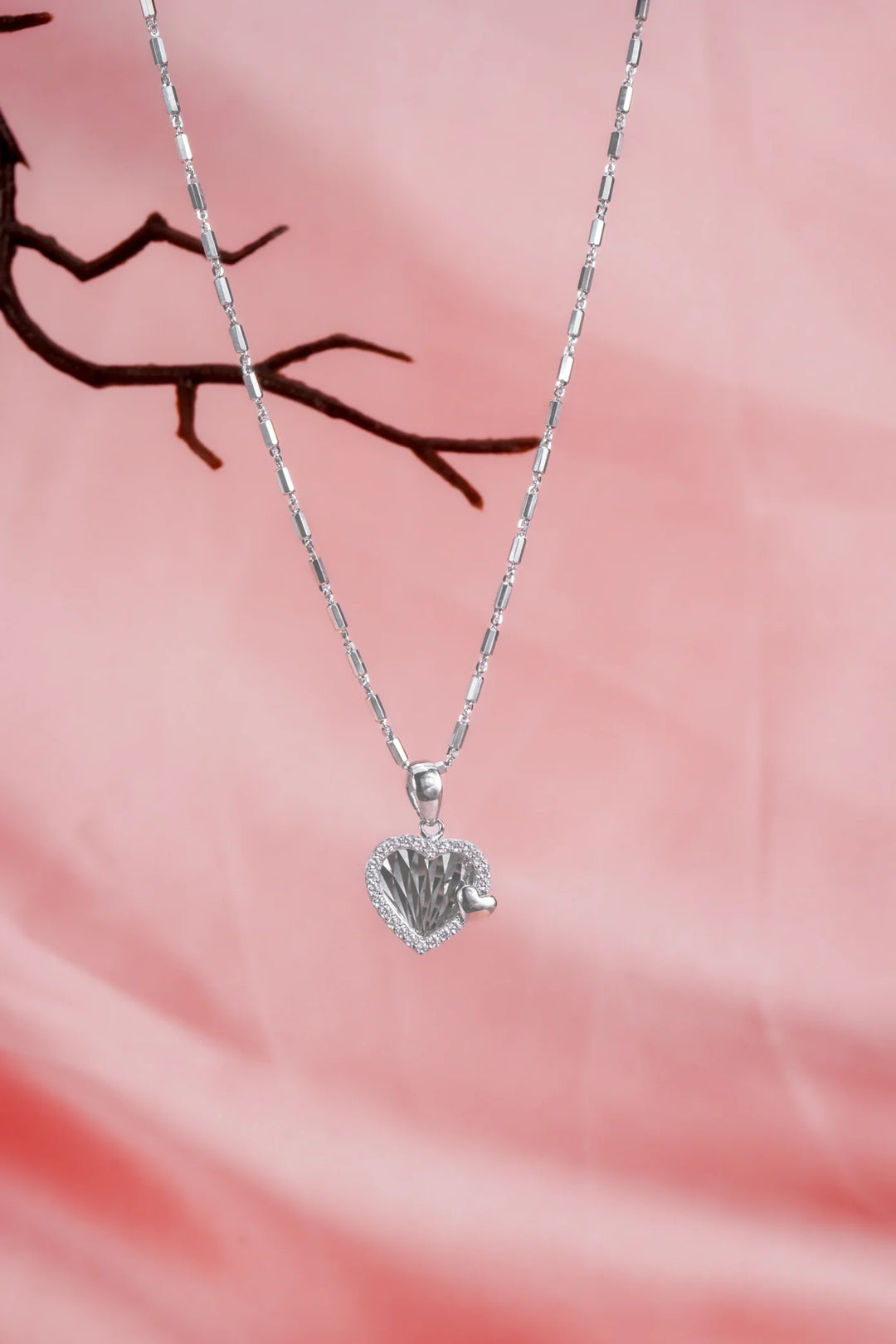 Dây Chuyền Mặt Trái Tim Viền Tấm Đính Đá CZ Kiểu Ý 750 Bảo Tín K&K