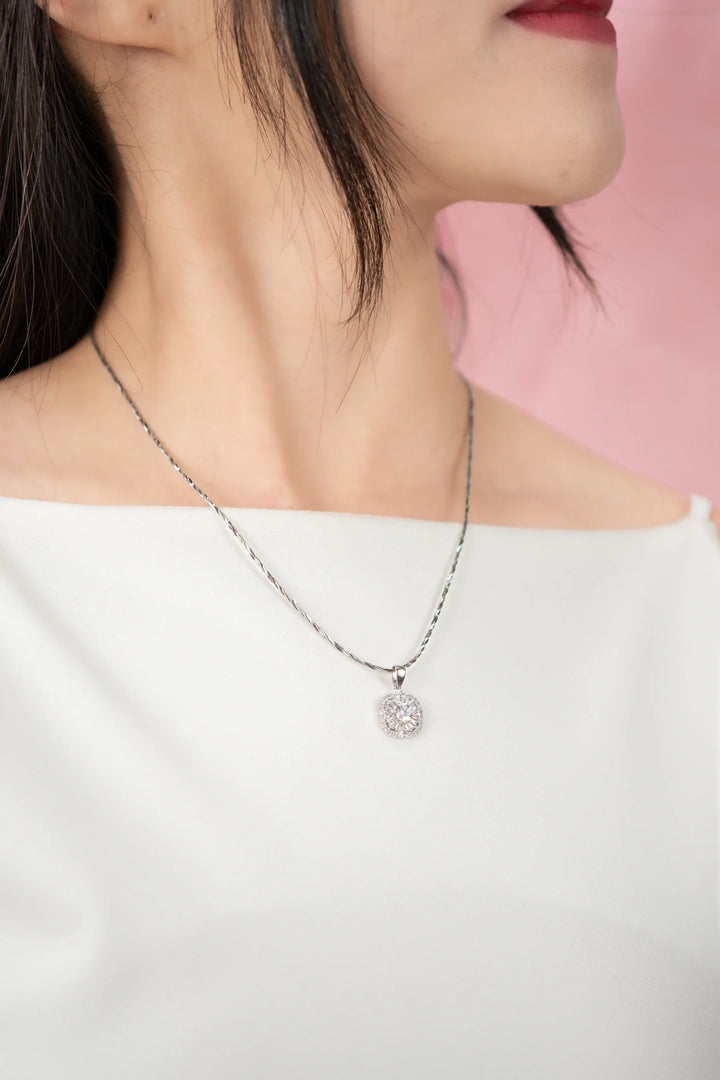 Dây Chuyền Mặt Hoa Vuông Tấm Baguette Đính Đá CZ Kiểu Ý 750 Bảo Tín K&K