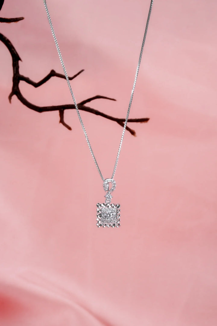 Dây Chuyền Mặt Đá Viền Khắc Máy Đính Đá Kiểu Ý 750 Bảo Tín K&K