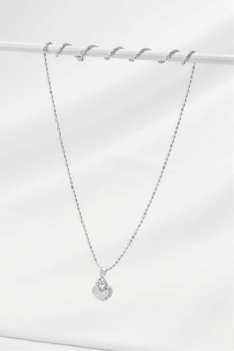 Dây Chuyền Mặt Trái Tim Nửa Viền Tấm Đính Đá CZ Kiểu Ý 750 Bảo Tín K&K