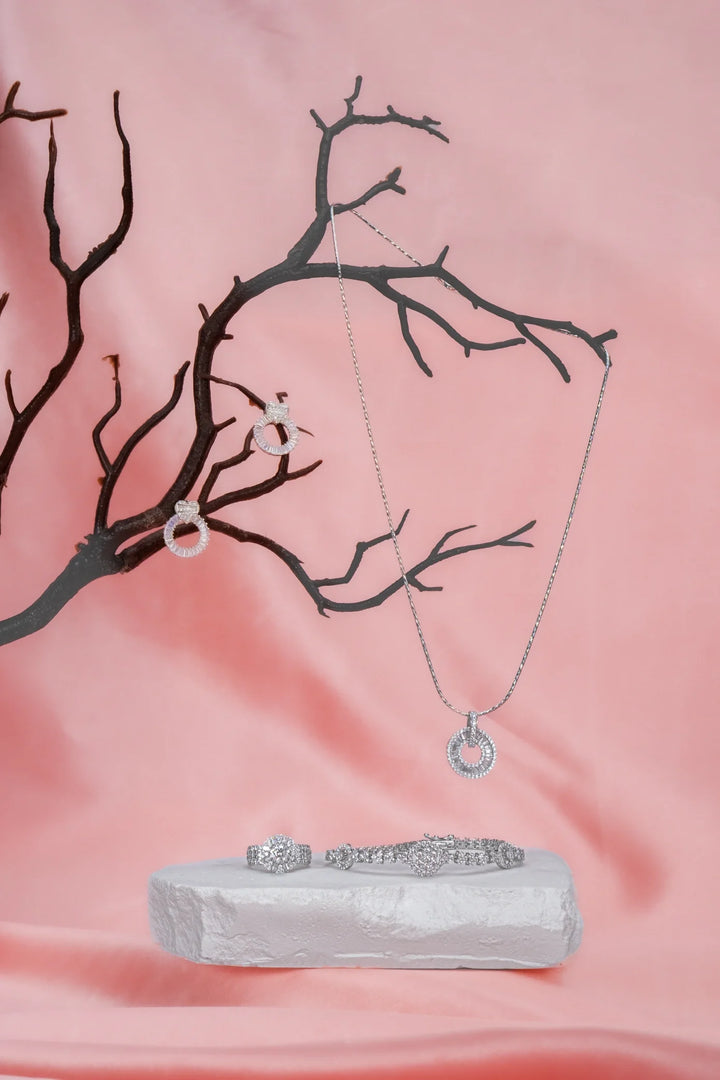 Dây Chuyền Mặt Đá Baguette Viền Tấm Đính Đá CZ Kiểu Ý 750 Bảo Tín K&K