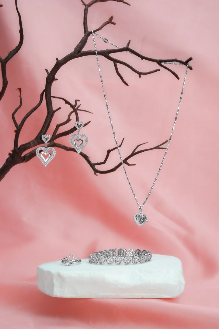 Lắc Tay Trái Tim Đính Đá CZ Kiểu Ý 750 Bảo Tín K&K