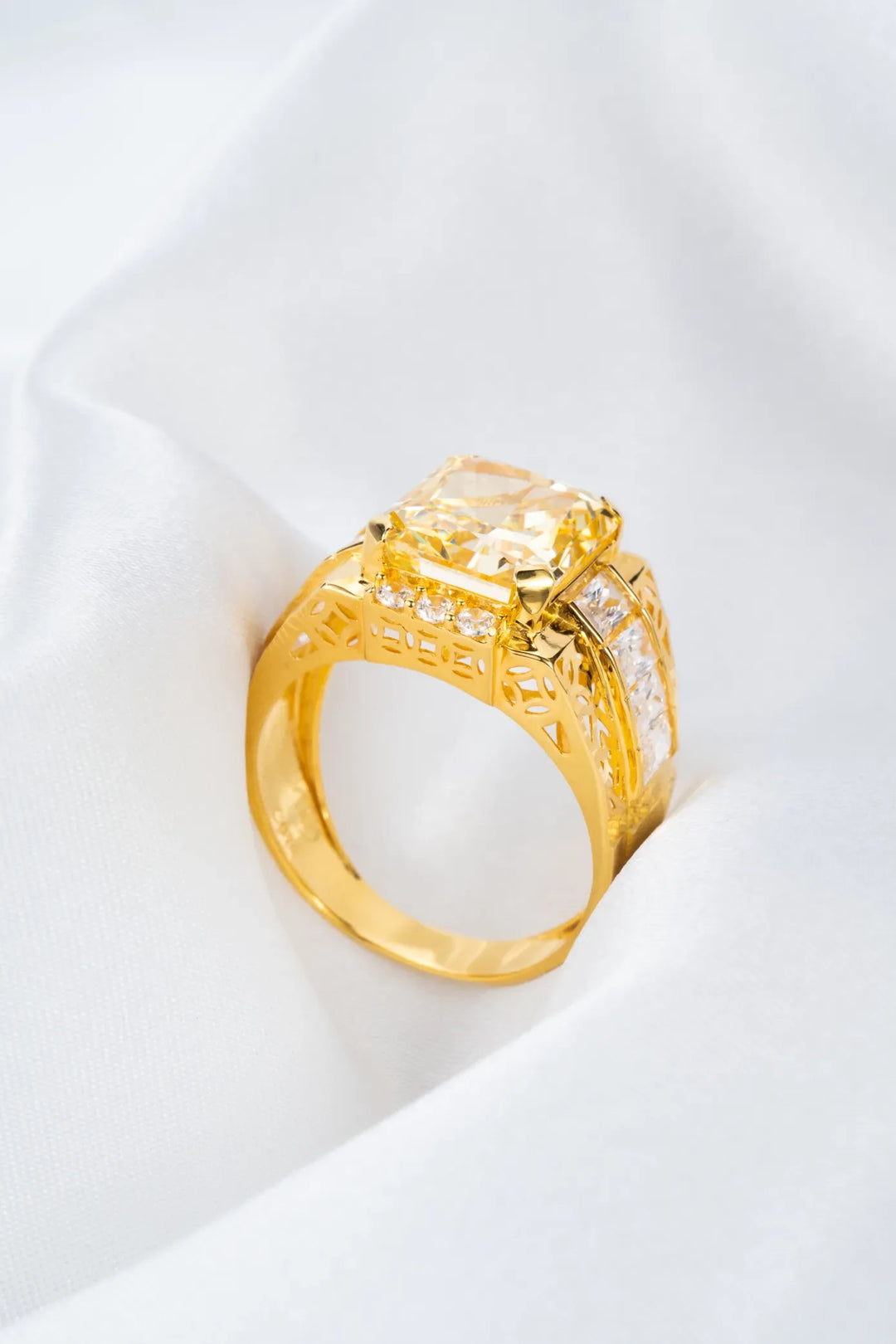 Nhẫn Nam Mặt Đá Vuông Đồng Tiền Vàng 16K đính đá Nam Phi Bảo Tín K&K