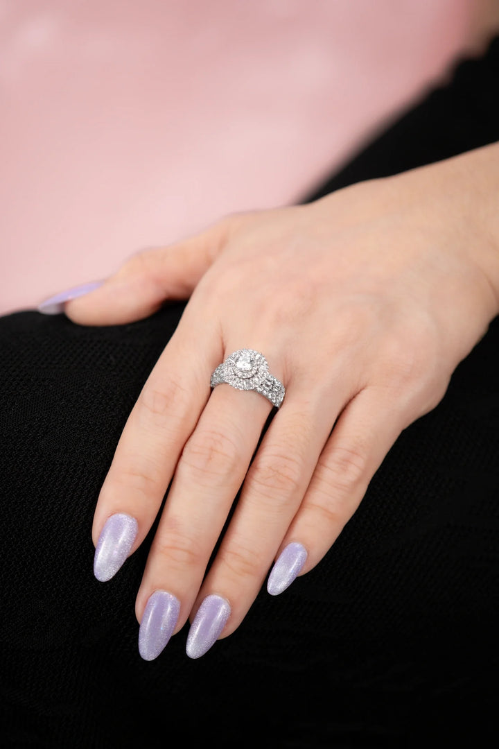 Nhẫn Oval Hai Viền Tấm Baguette Đính Đá CZ Kiểu Ý 750 Bảo Tín K&K