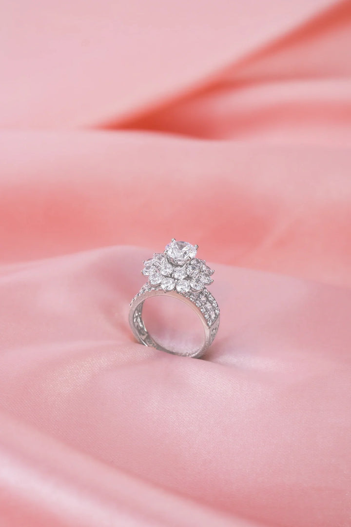 Nhẫn Nữ Kiểu Hoa Hai Tầng Baguette Đính Đá CZ Kiểu Ý 750 Bảo Tín K&K