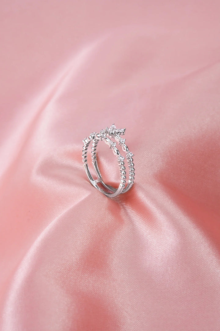 Nhẫn Đôi Hoạ Tiết Bướm Viền Đính Đá CZ Kiểu Ý 750 Bảo Tín K&K