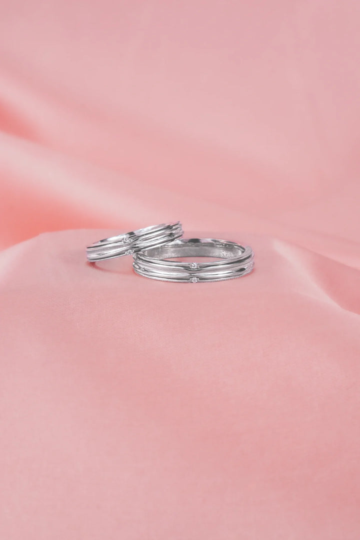 Nhẫn Cưới Viền Chìm Đính Đá CZ Kiểu Ý 750 Bảo Tín K&K