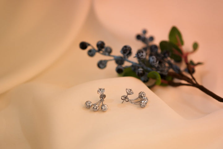 Bông tai trắng châu móc máy Bảo Tín K&K Vàng kiểu Ý 750 đính Đá cao cấp