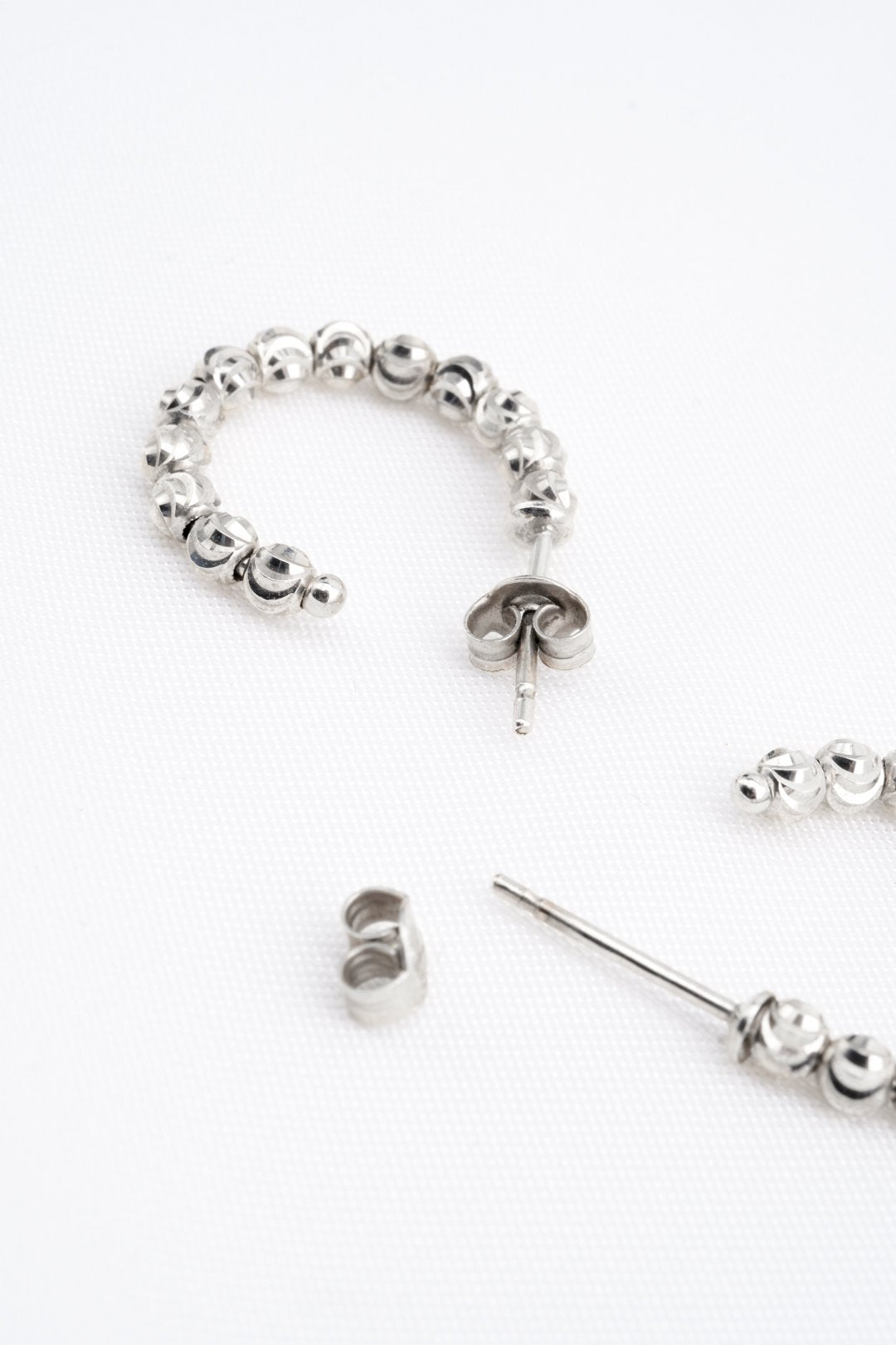 Bông tai trắng chuỗi bi Bảo Tín K&K Vàng kiểu Ý 750