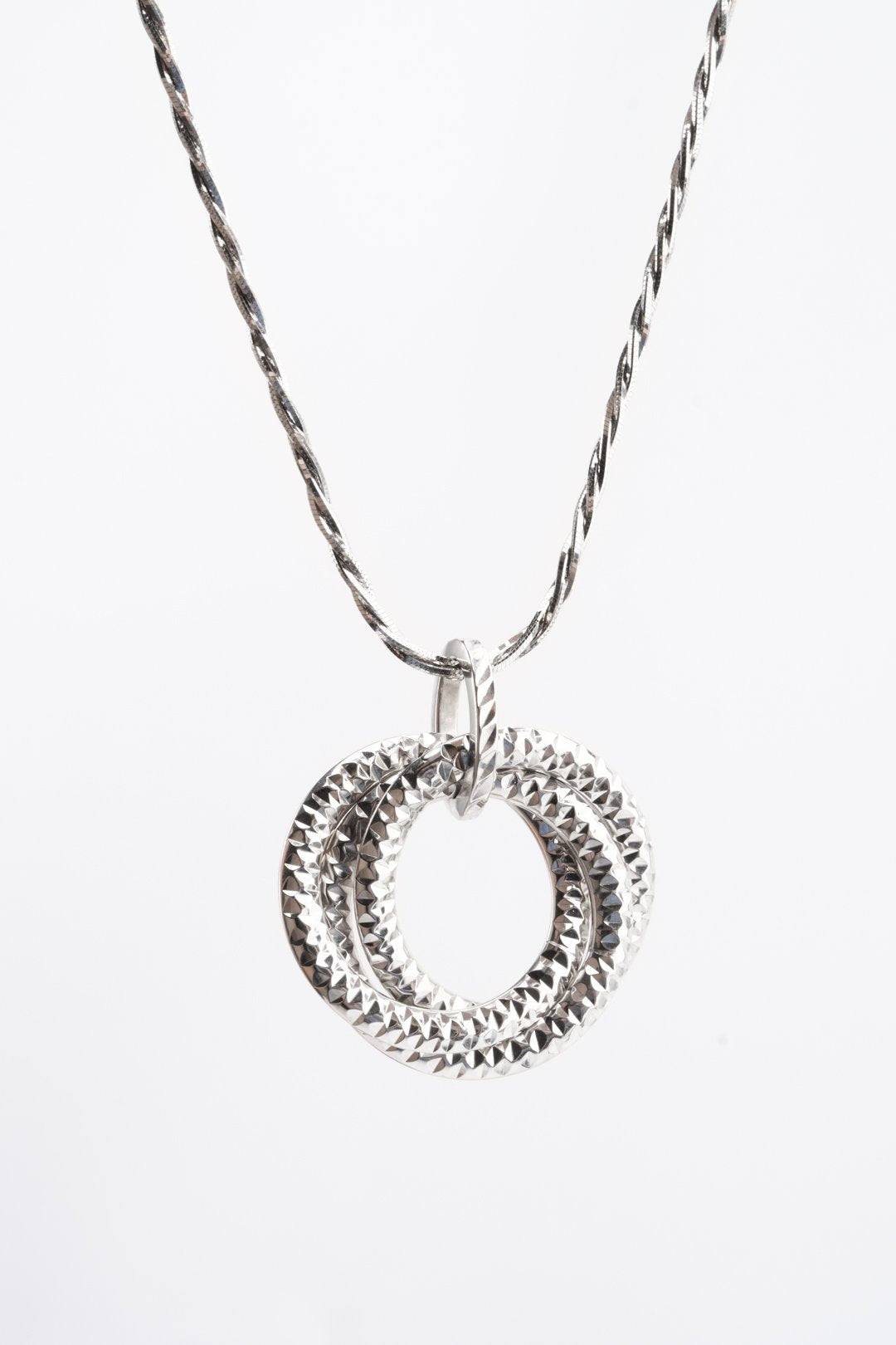 Mặt dây chuyền trắng kiểu Bảo Tín K&K Vàng kiểu Ý 750