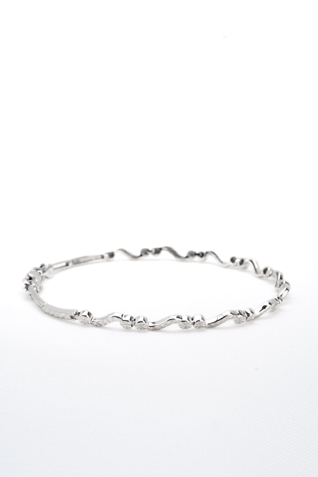 Vòng tay trắng kiểu Bảo Tín K&K Vàng kiểu Ý 750