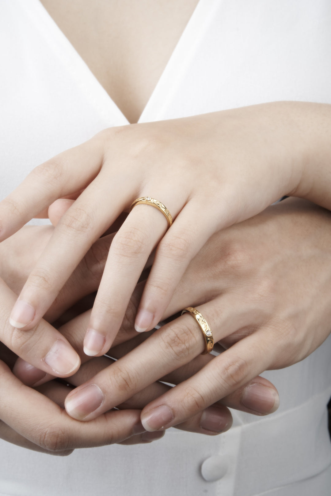 Nhẫn cưới vàng hoa văn Bảo Tín K&K Vàng 18K đính Kim cương