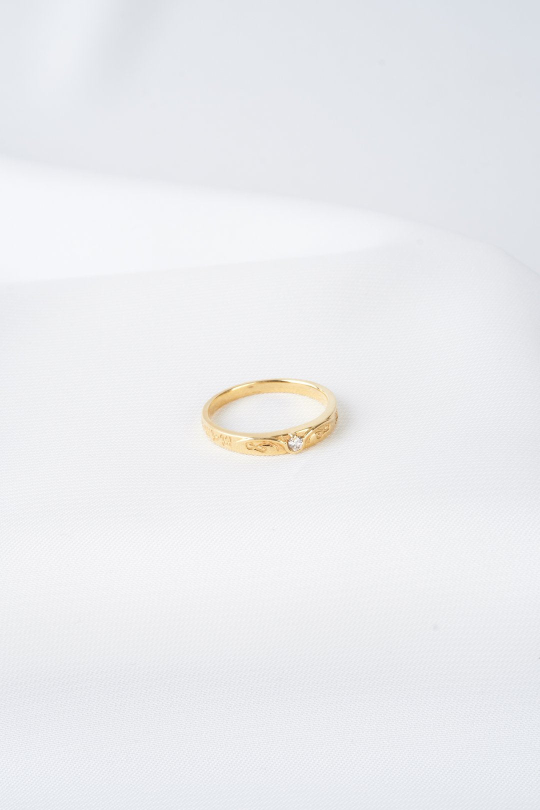 Nhẫn cưới vàng hoa văn Bảo Tín K&K Vàng 18K đính Kim cương