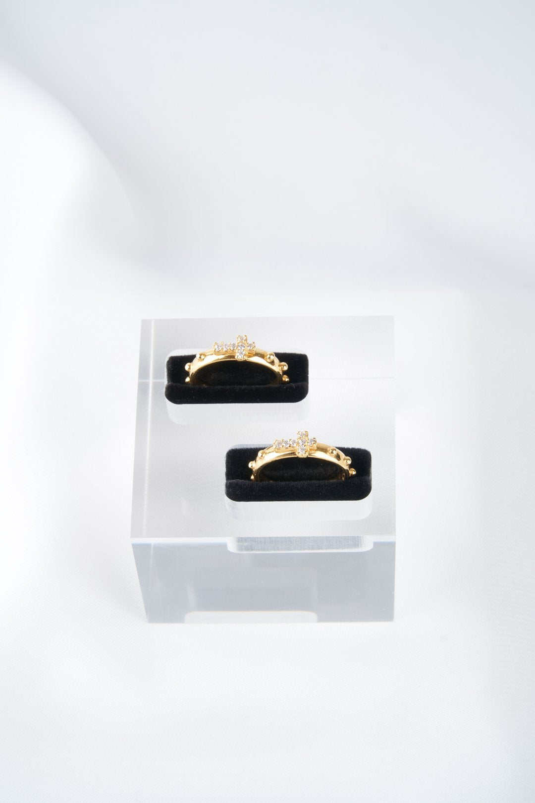 Nhẫn cưới vàng thánh giá tấm Bảo Tín K&K Vàng 18K đính Đá cao cấp