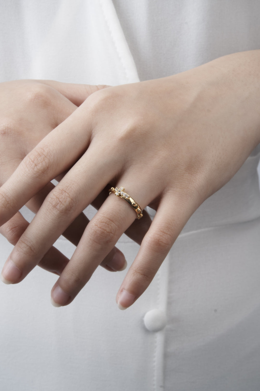 Nhẫn cưới vàng thánh giá tấm Bảo Tín K&K Vàng 18K đính Đá cao cấp