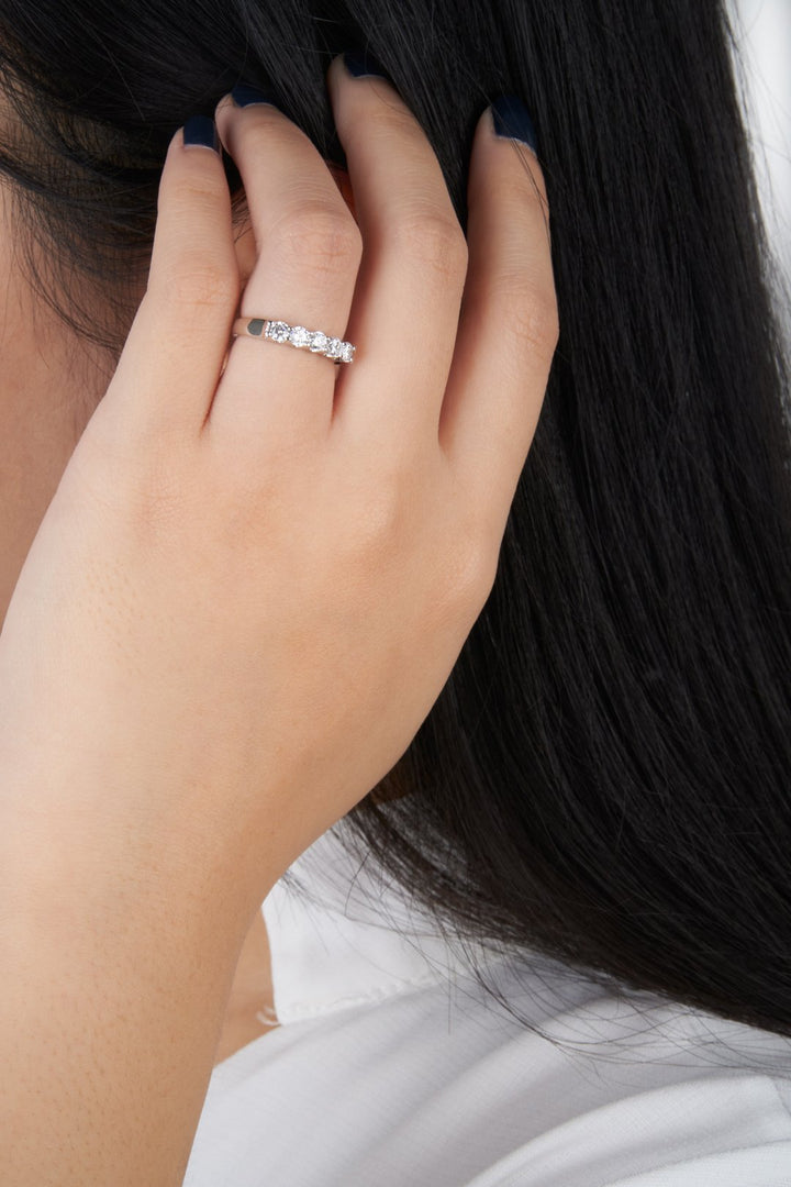 Nhẫn trắng kết Bảo Tín K&K Vàng kiểu Ý 750 đính Đá cao cấp