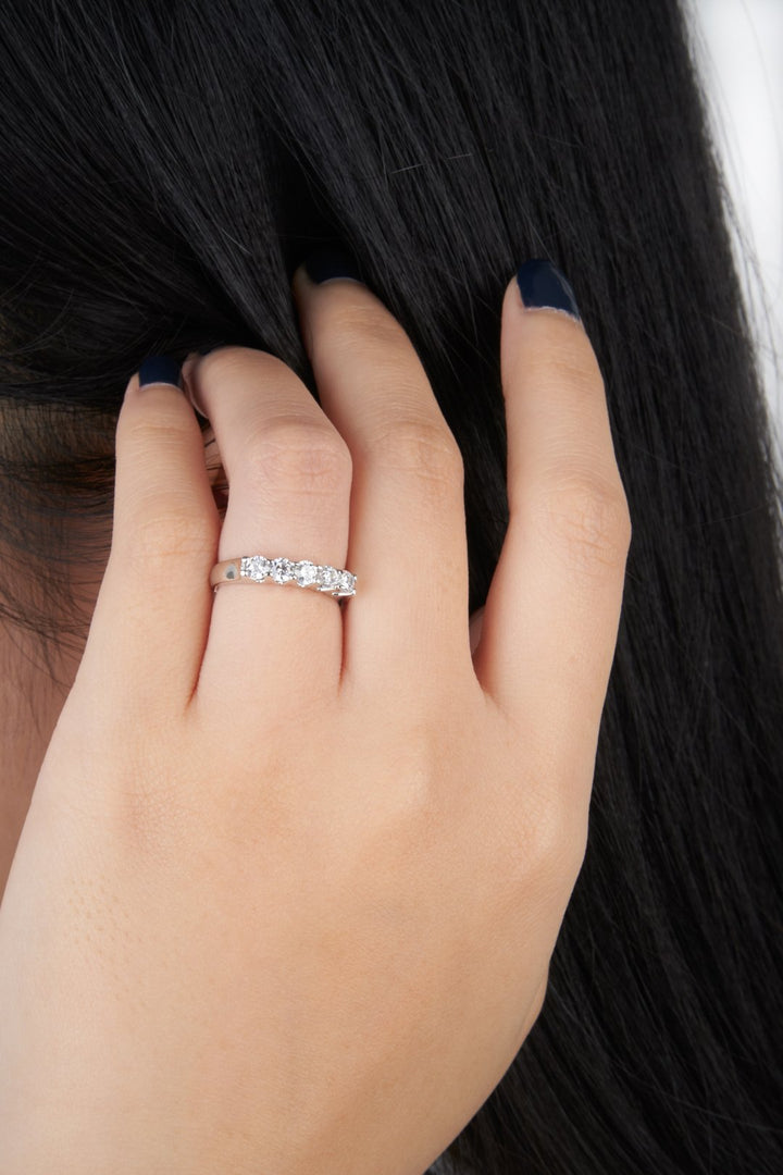 Nhẫn trắng kết Bảo Tín K&K Vàng kiểu Ý 750 đính Đá cao cấp