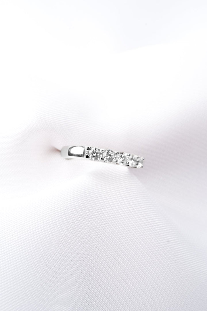 Nhẫn trắng kết Bảo Tín K&K Vàng kiểu Ý 750 đính Đá cao cấp