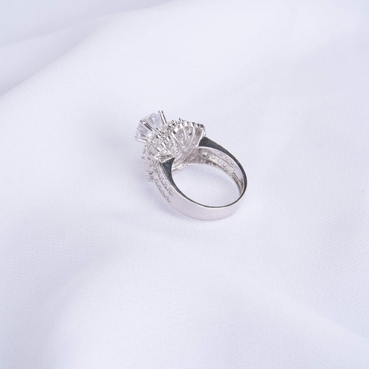 Nhẫn trắng kiểu Bảo Tín K&K Vàng kiểu Ý 750 đính Đá cao cấp