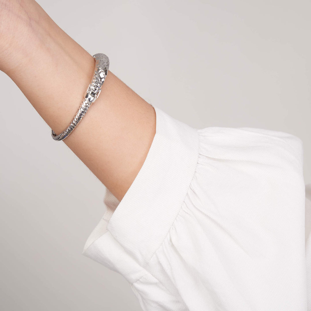 Vòng đơn trắng mo móc máy Bảo Tín K&K Vàng kiểu Ý 750