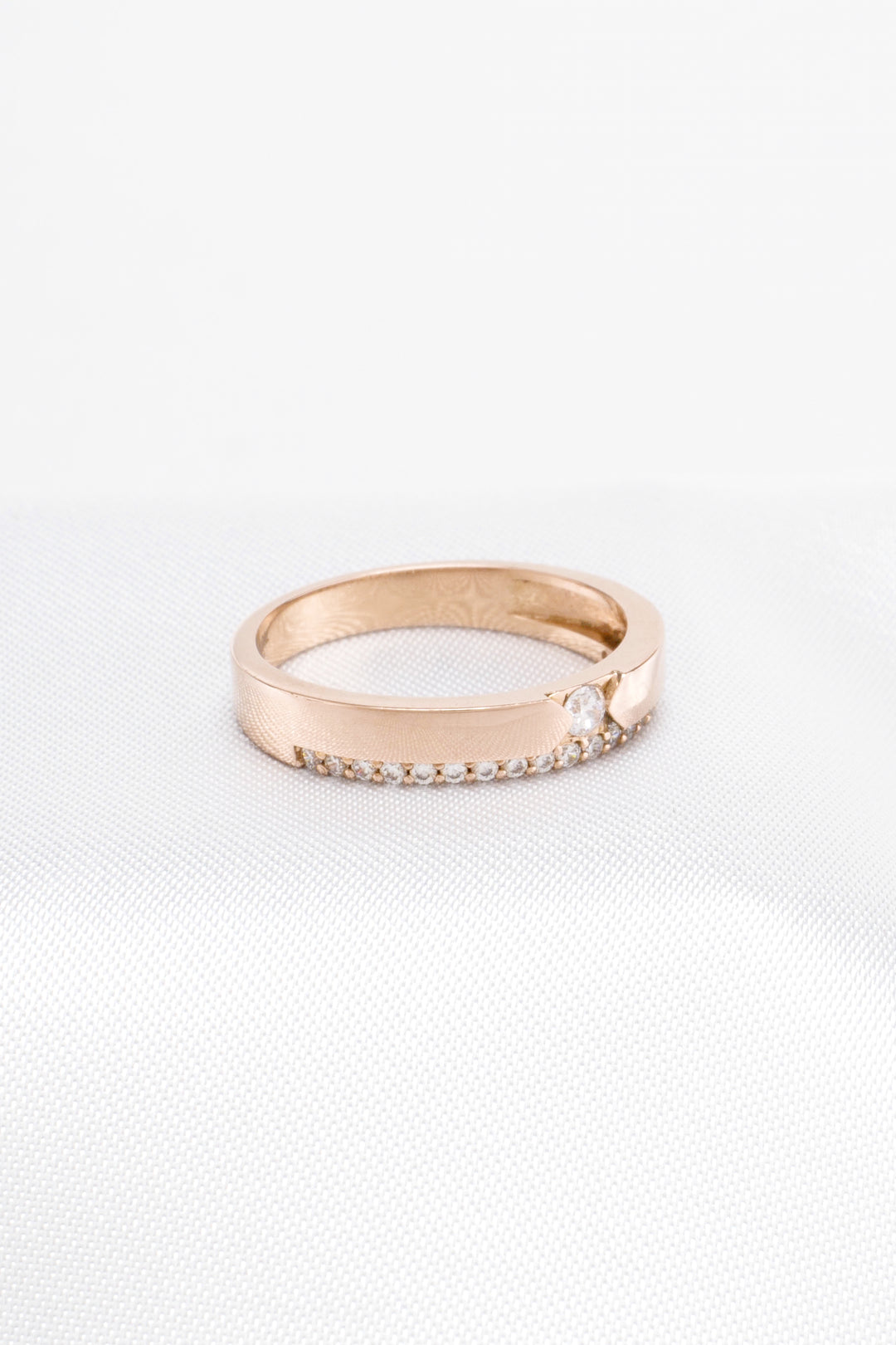 Nhẫn cưới nữ Bảo Tín K&K Vàng kiểu Ý 750 Delightful