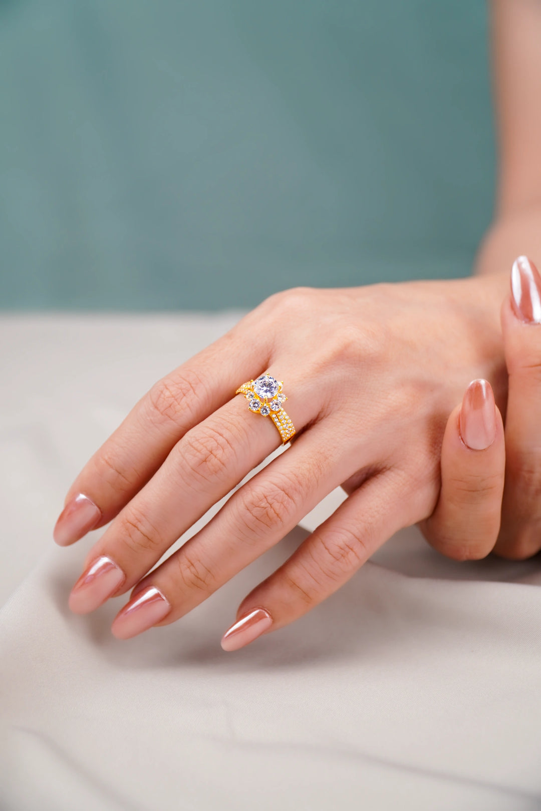 Nhẫn Hoa Tám Cánh Đính Đá CZ Vàng 16K Bảo Tín K&K