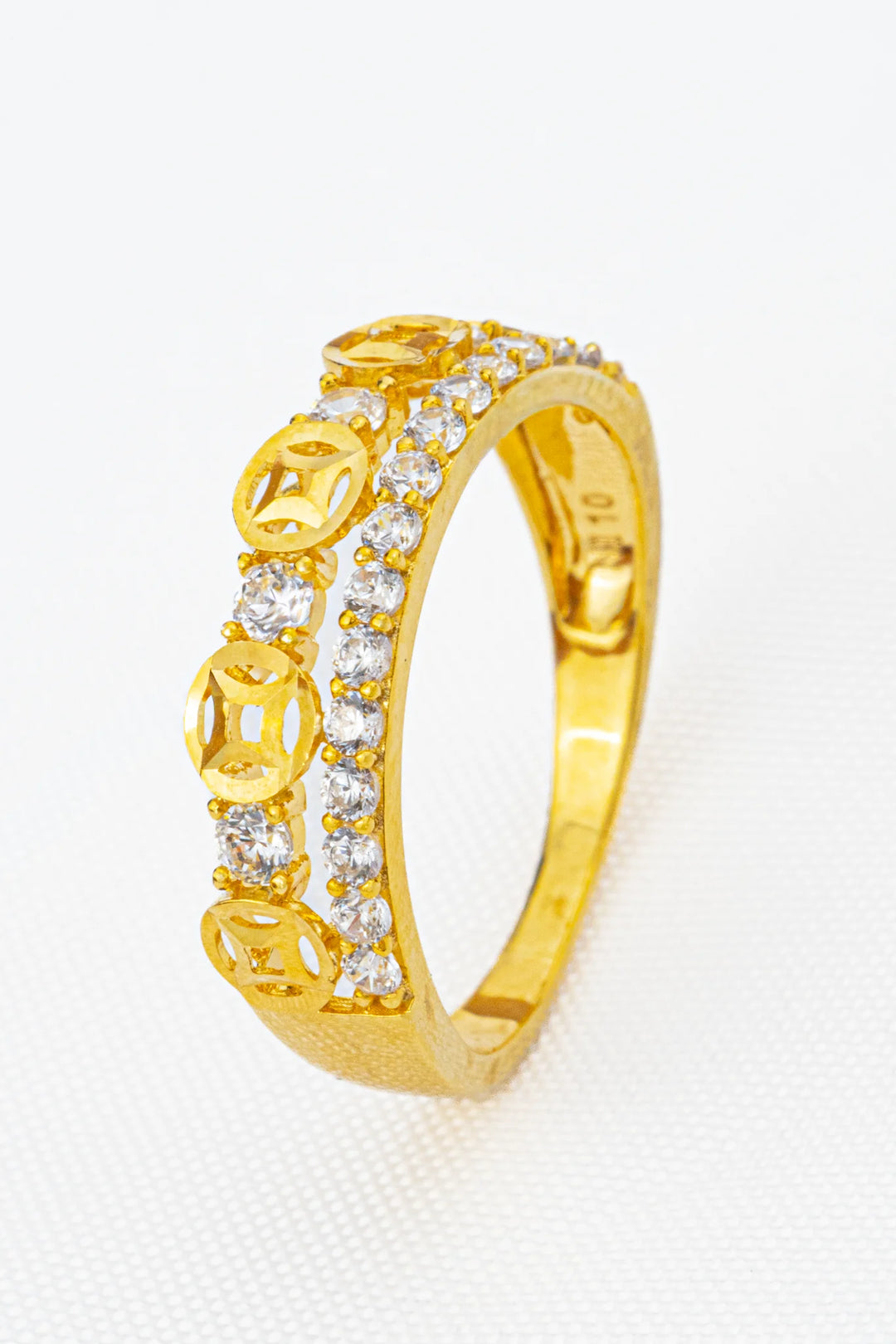 Nhẫn Đồng Tiền Một Hàng Tấm Vàng 610 Đính Đá CZ Bảo Tín K&K