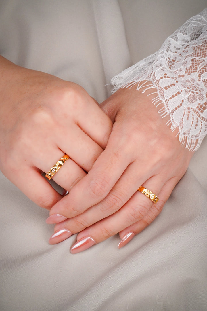 Nhẫn Cưới Kiểu Vàng Hồng Đính Đá CZ Kiểu Ý 750 Bảo Tín K&K