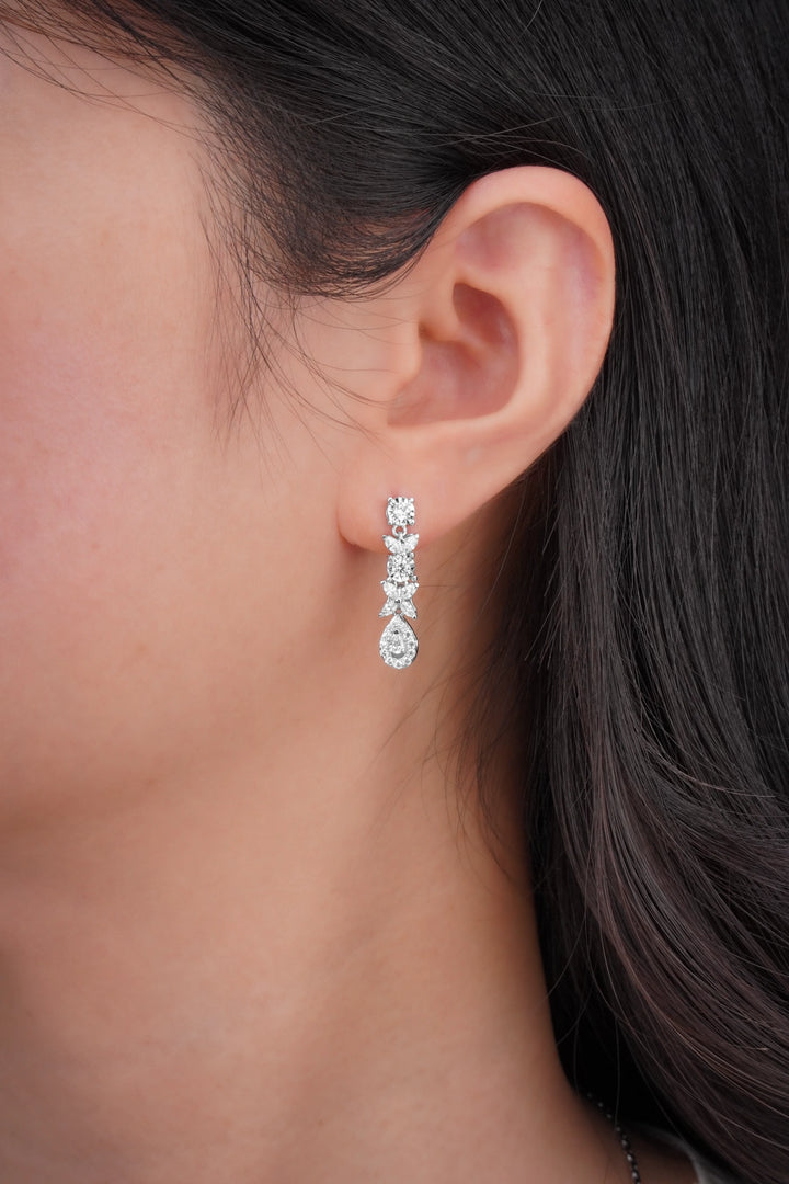 Bông Tai Hoa 4 Cánh Xen Kẽ Hạt Tấm Kiểu Ý 750 Bảo Tín K&K